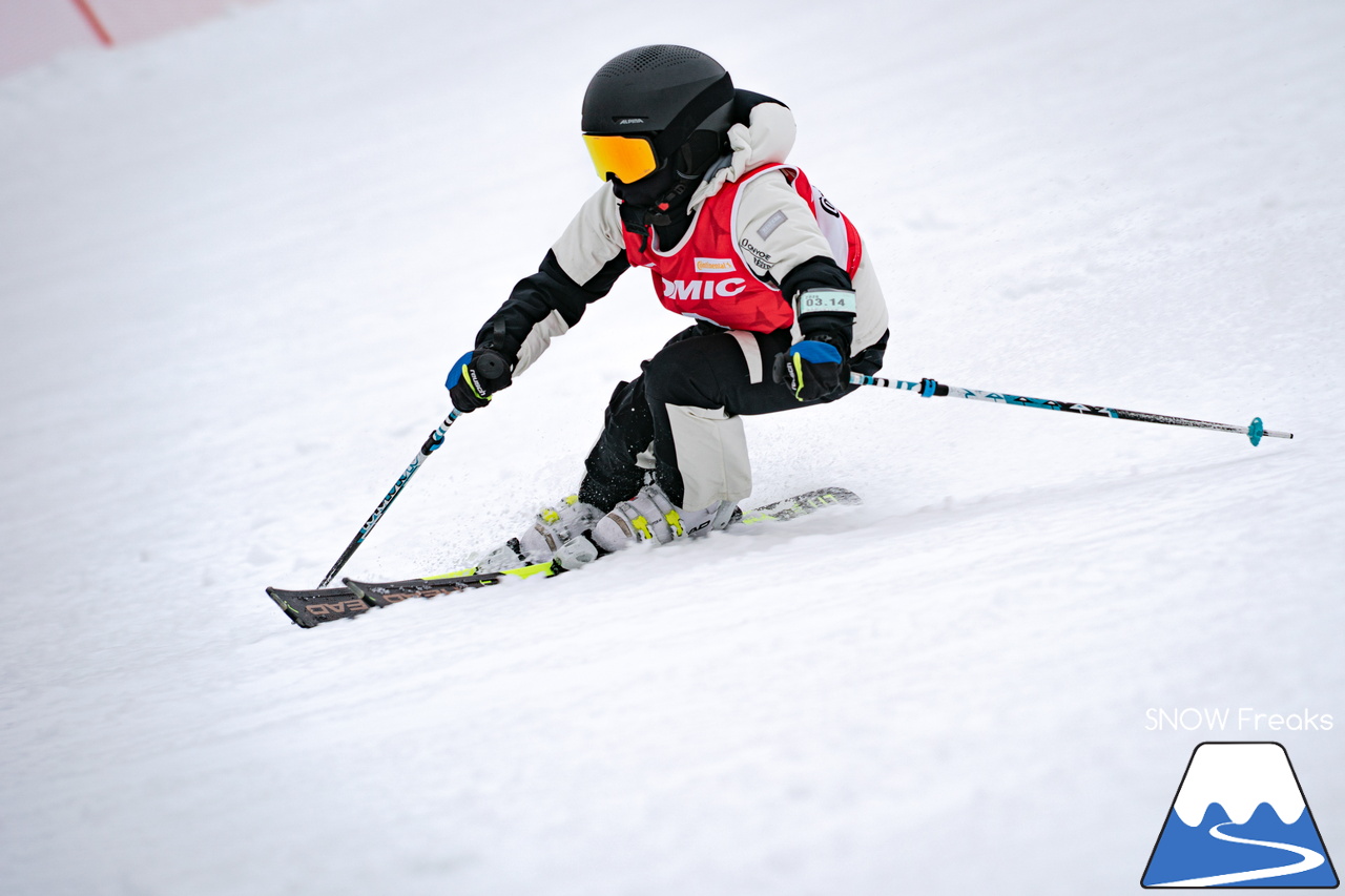 なんと約10年ぶりの「技術選」撮影?! PREMIER SKI ACADEMY presents 『2026プレミアカップ・スキー技術選』レポート！｜朝里川温泉スキー場